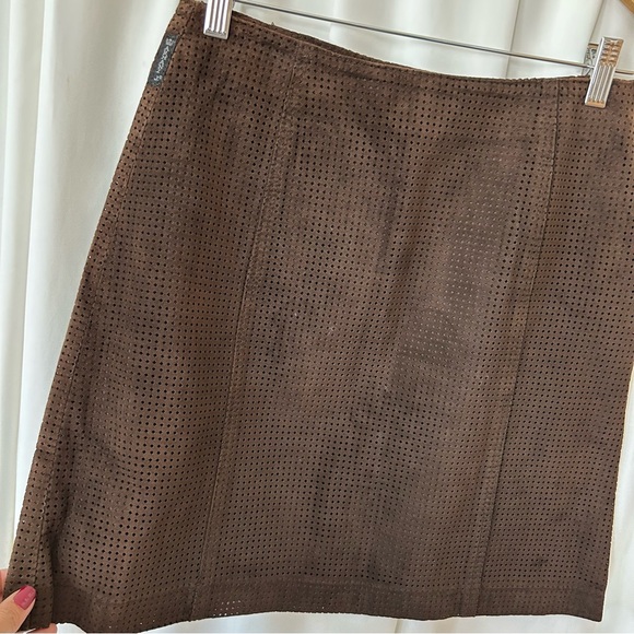 Vintage Armani Jeans Suede Brown mini skirt size 8 - Picture 7 of 15